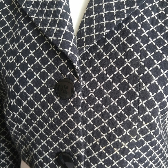 Blazer - Picture 2 of 6